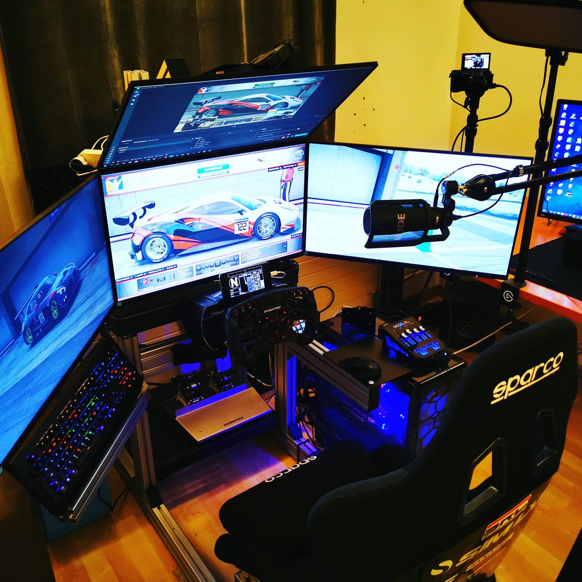 Wilysir1984's tweet photo. Ready for tonight. VRS GT Endurance Race #heusinkveld #fanatec #simlab #simracingcomponents https://t.co/D101tHqbiq