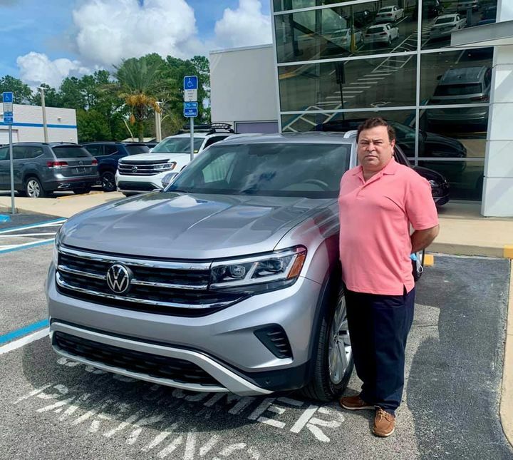 Congratulations to Mr.Alzate with his new 2020 VW Atlas Cross Sport SE Tech package! Wow! Sales Associate Andy Strickland was thrilled to assist! 👏👏