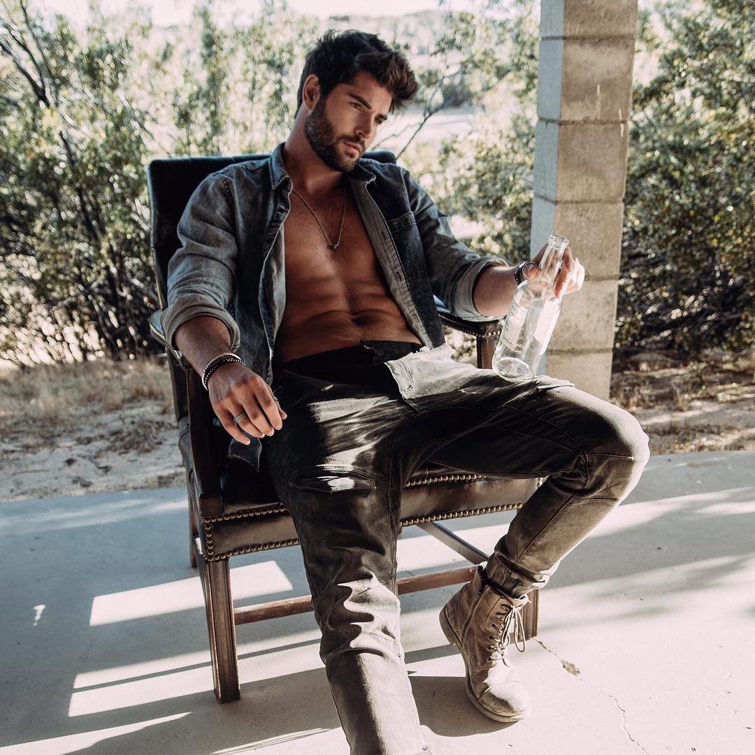 NixonDespairs's tweet photo. “No one can please you better than I could. I bet you will be screaming my name.”

(Avenged Omega.)Updated.

FC : New FC { Nate Bateman.}

Ships with chem 

NSFW/Sexual theme.

Looking for SV's/SL's

Rt/like https://t.co/wFNzgrGvUT