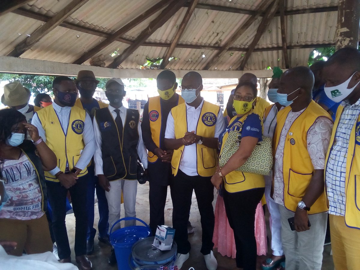 Action sociale oblige, nous étions ce matin en campagne de collecte de poches de sang pour sauver des vies humaines. Merci aux lions clubs de Porto-Novo, a l'association des donneurs de sang et surtout a l'ANTS-Ouémé <a href="/lionsclubs/">Lions International</a> <a href="/child_ong/">ONG BLESSING CHILD</a> <a href="/LejepadB/">LEJEPAD-BENIN</a> <a href="/LionsFRANCE/">Lions Clubs France 🦁🇫🇷</a> <a href="/CroixRougeBenin/">croix rouge benin</a>