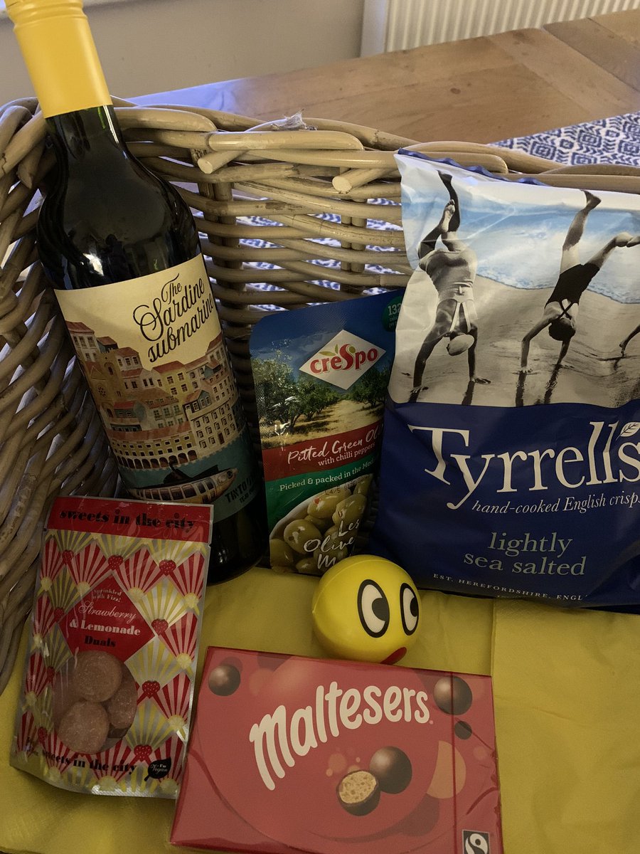 RTpromotes's tweet photo. On #WorldMentalHealthDay  thank you so much  @suzigodson &amp; @kerstyncomley for my lovely weekend treat. Much appreciated:)
It’s a total pleasure working for such a fantastic organisation @meetwohelps #MeeTwoHelps https://t.co/sZ5LT2EanI