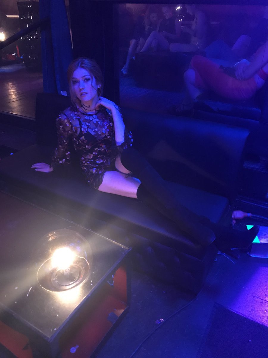 Ej_F4x0X0AIydch?format=jpg&name=medium