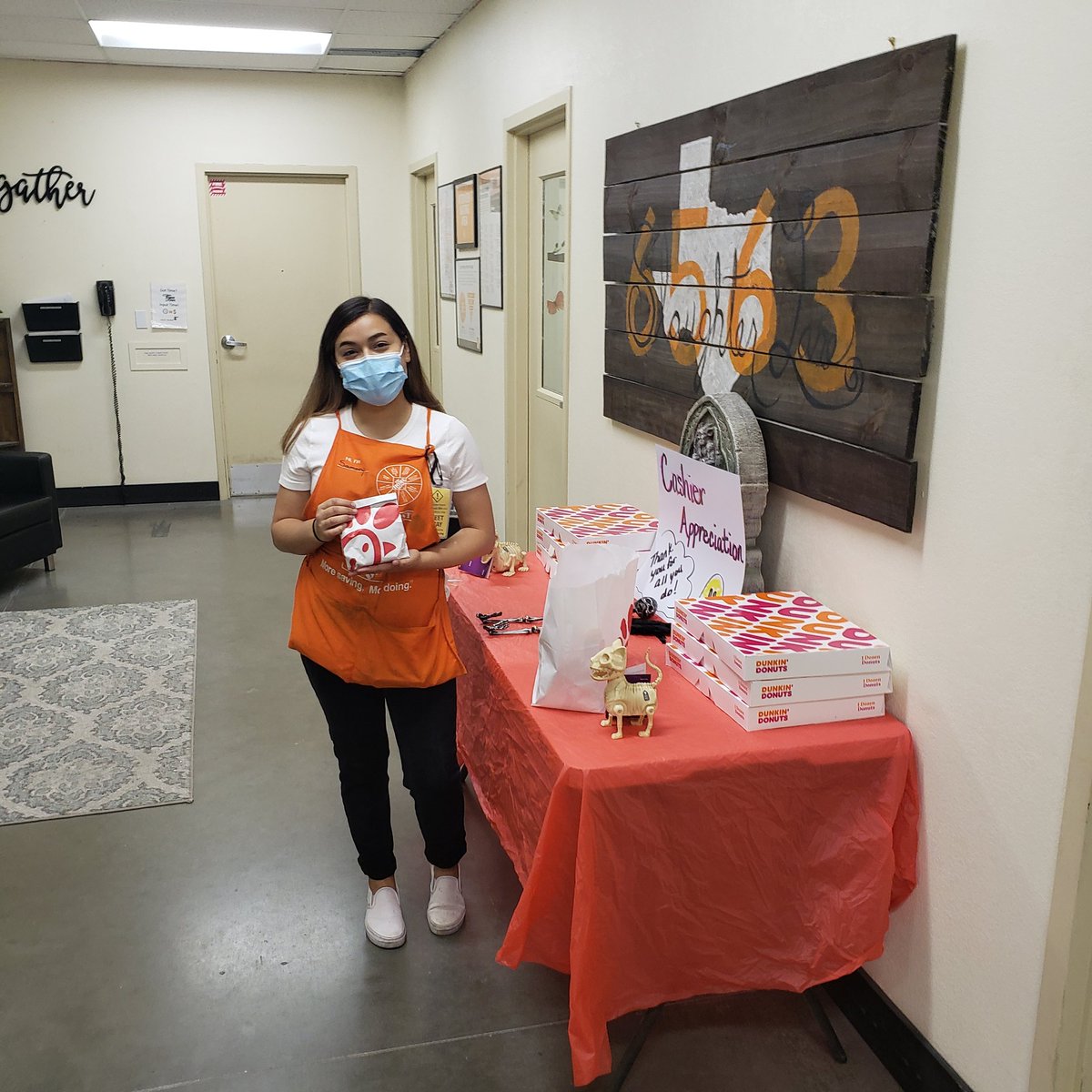 CAM Donut day Yesterday, added in some Chick-Fil-A at lunch time. @tgtguerrero12 <a href="/ericbernal01/">Eric Bernal</a> <a href="/JasonGu17156387/">Jason Gutierrez HDMS Field HR Manager</a> <a href="/lyndamitchell22/">Lynda Mitchell</a> <a href="/bam0213/">aby</a>