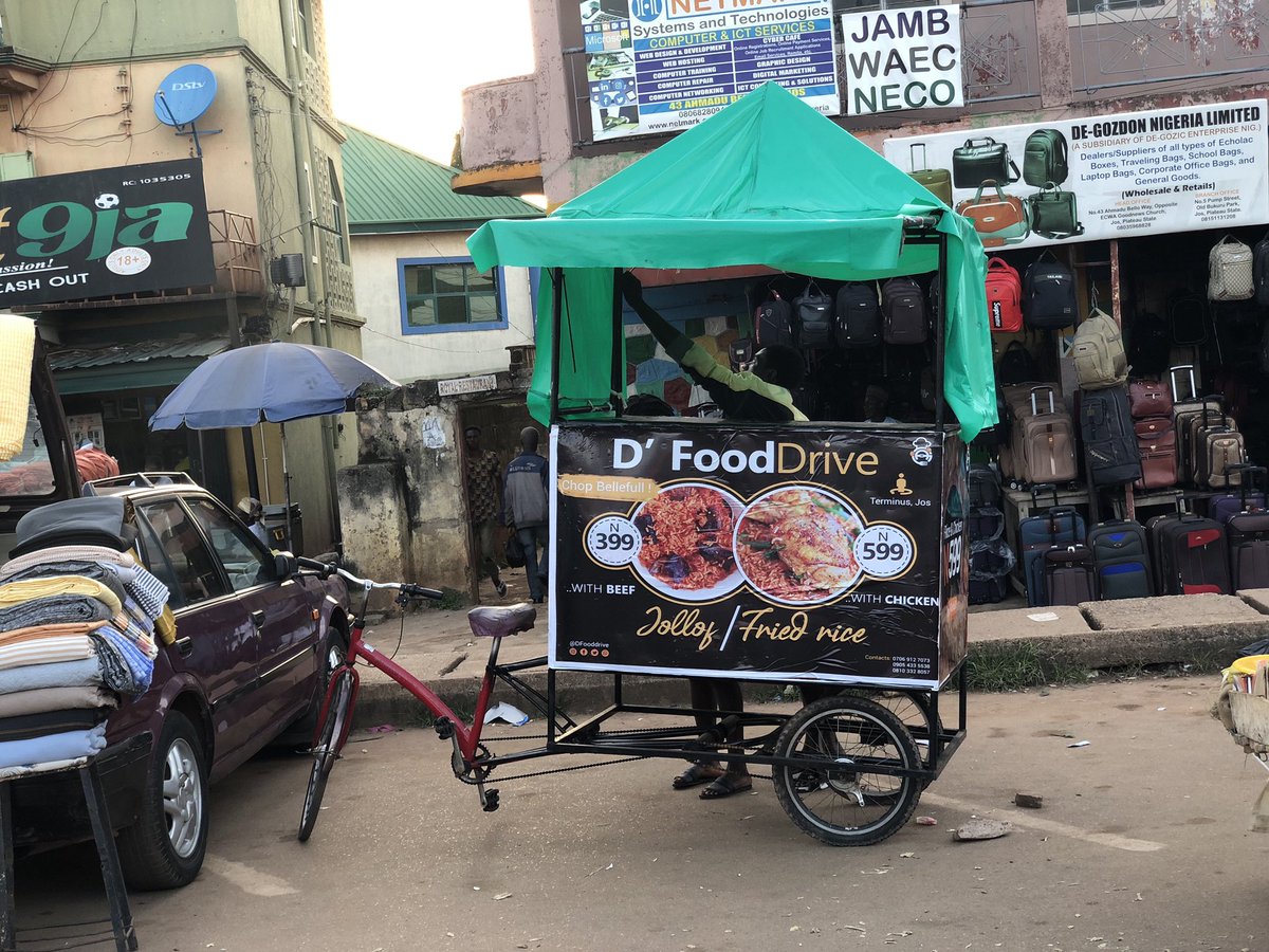 DFooddrive's tweet photo. Hello who’s ready for Monday with a an upgrade? 🤗✨ 🥘 🍗 
@dfooddrive 

 #food #dfooddrive #josfood #josfoodie #rice #chicken #jollofrice #friedrice #riceandchick https://t.co/7ekL75zq4x