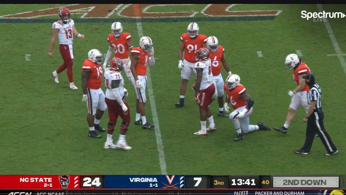 NC State-UVA turned into an upset good uni battle. The Wolfpack have a really cool number font, btw. UVA's orange is always delightful, but I am like, itching for a thin number outline everytime I see their jersey. Love the grey face mask being consistent across helmets tbh