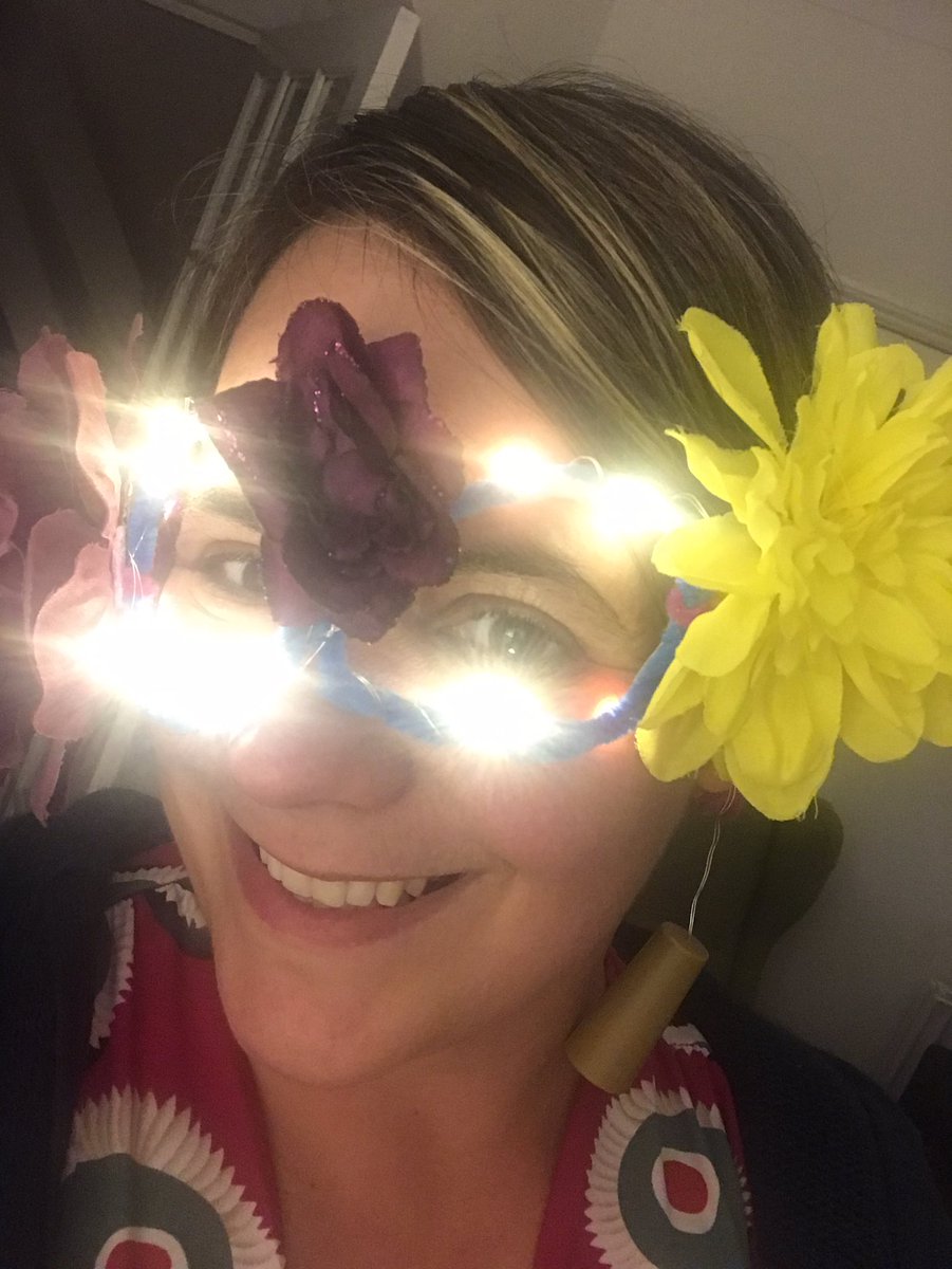 Task 3 - #TaskmasterBoardgame with <a href="/BlogOnUK/">BlogOn Conference</a> ‘make a pair of goggles’ - mine light up and everything! 😂