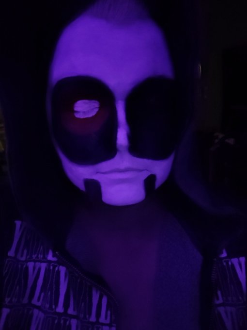 🖤 Madelyn Fae Stone  😘 They/them, enby 💀 Goth/alt BBW 💨 420 friendly 😈 Kink friendly 🩲 Panty seller 🎥