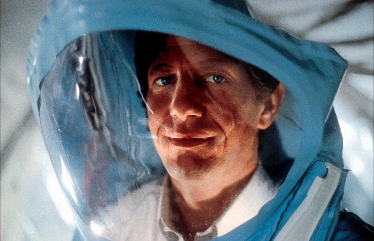 Happy Birthday to Peter Coyote, here in E.T. THE EXTRA-TERRESTRIAL! 