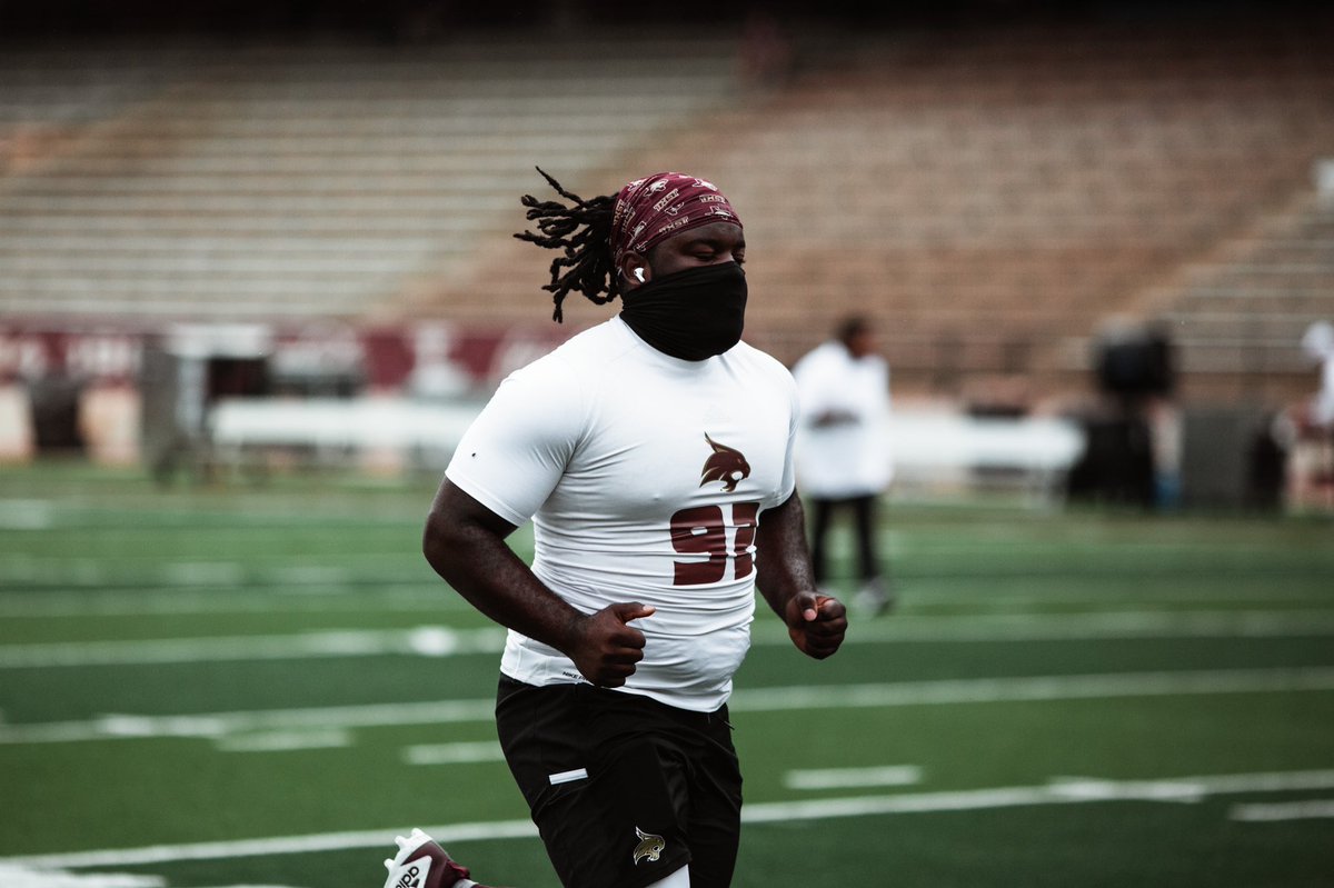 📍 Veterans Memorial Stadium

#TEAM  #EatEmUp