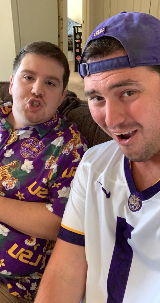 JohnABreaux1's tweet photo. LSU defense got us like https://t.co/60bDhxmlYM