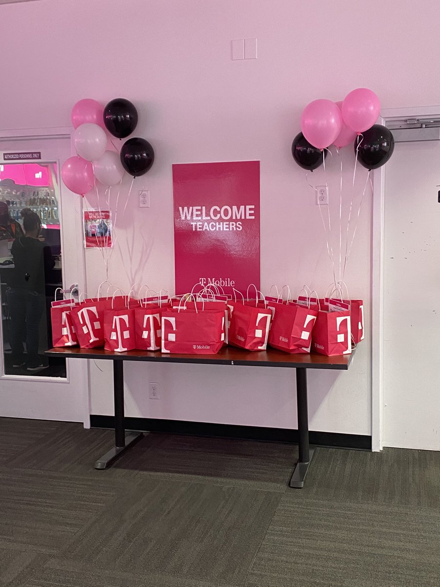 geoffdean (@geoffdean10) on Twitter photo STR in Medford showing our appreciation for teachers of the Phoenix Talent School District! <a href="/Phoenix_Talent/">Phoenix-Talent SD4</a> @lesliejohn214 <a href="/SamSindha/">Sam Sindha</a> @JacksonTingley <a href="/JohnStevens_/">John Stevens</a> <a href="/RosieAngulo2/">Rosie Angulo</a> STR in Medford showing our appreciation for teachers of the Phoenix Talent School District! <a href="/Phoenix_Talent/">Phoenix-Talent SD4</a> @lesliejohn214 <a href="/SamSindha/">Sam Sindha</a> @JacksonTingley <a href="/JohnStevens_/">John Stevens</a> <a href="/RosieAngulo2/">Rosie Angulo</a>