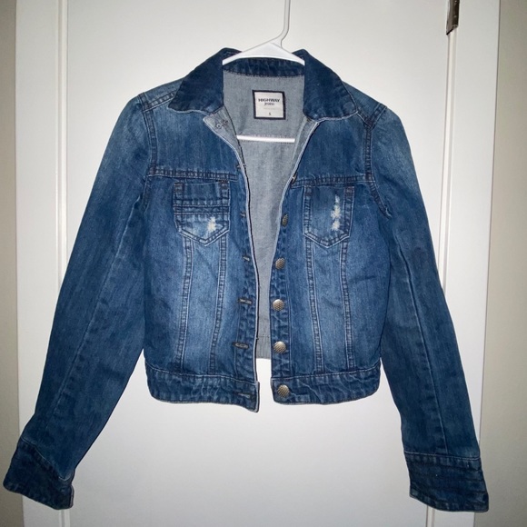 tmccoyusa's tweet photo. So good I had to share! Check out all the items I'm loving on @Poshmarkapp #poshmark #fashion #style #shopmycloset #highwayjeans #whitemountain #lacrosse: https://t.co/bx7nzCCrHA https://t.co/DsT6OexUvY