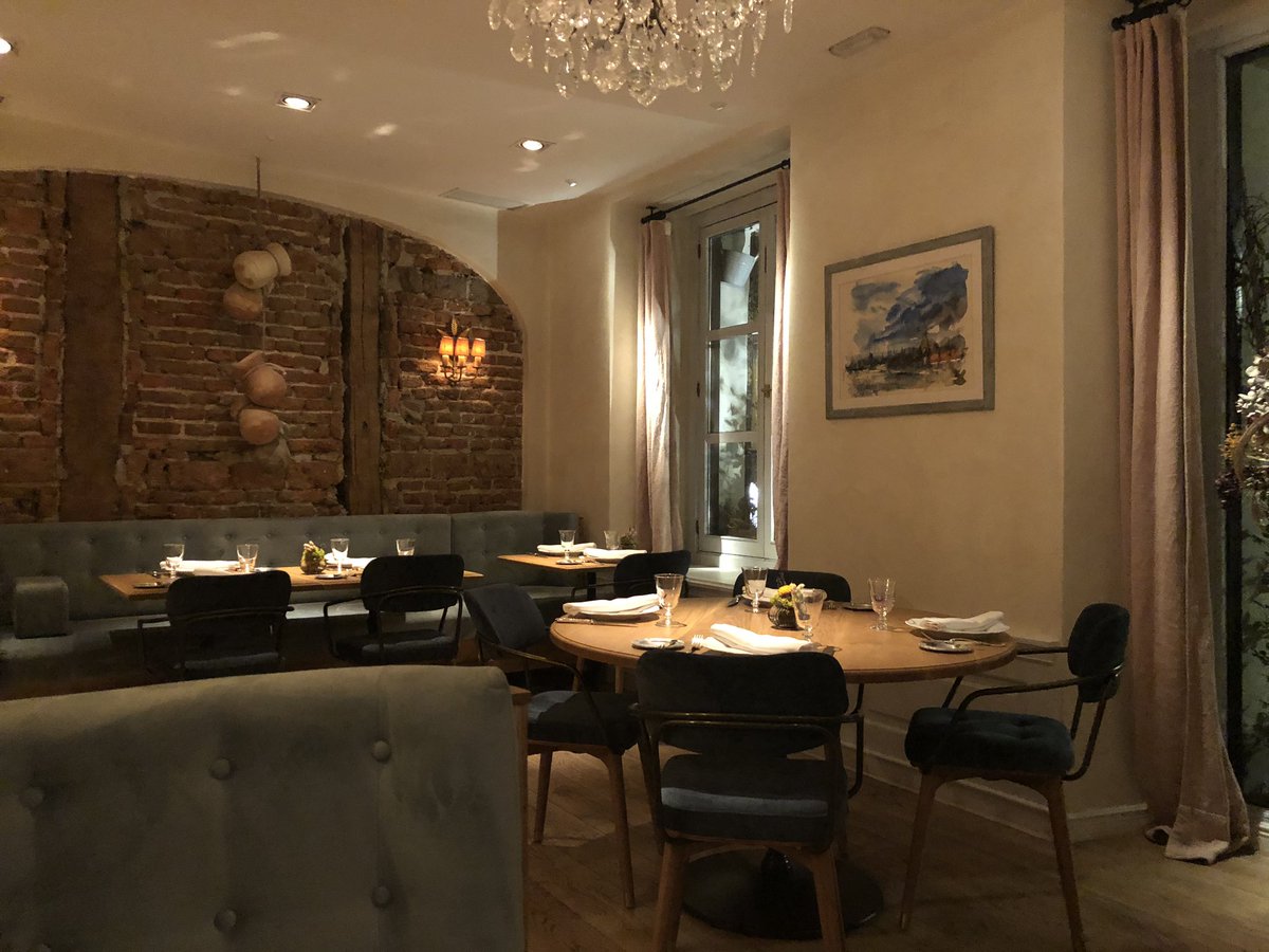 salsadechiles's tweet photo. Cenar a las 20,30. Habrá que acostumbrarse. Pero no dejemos de apoyar a la hostelería. @LBistroman https://t.co/E5Nss6jwqA