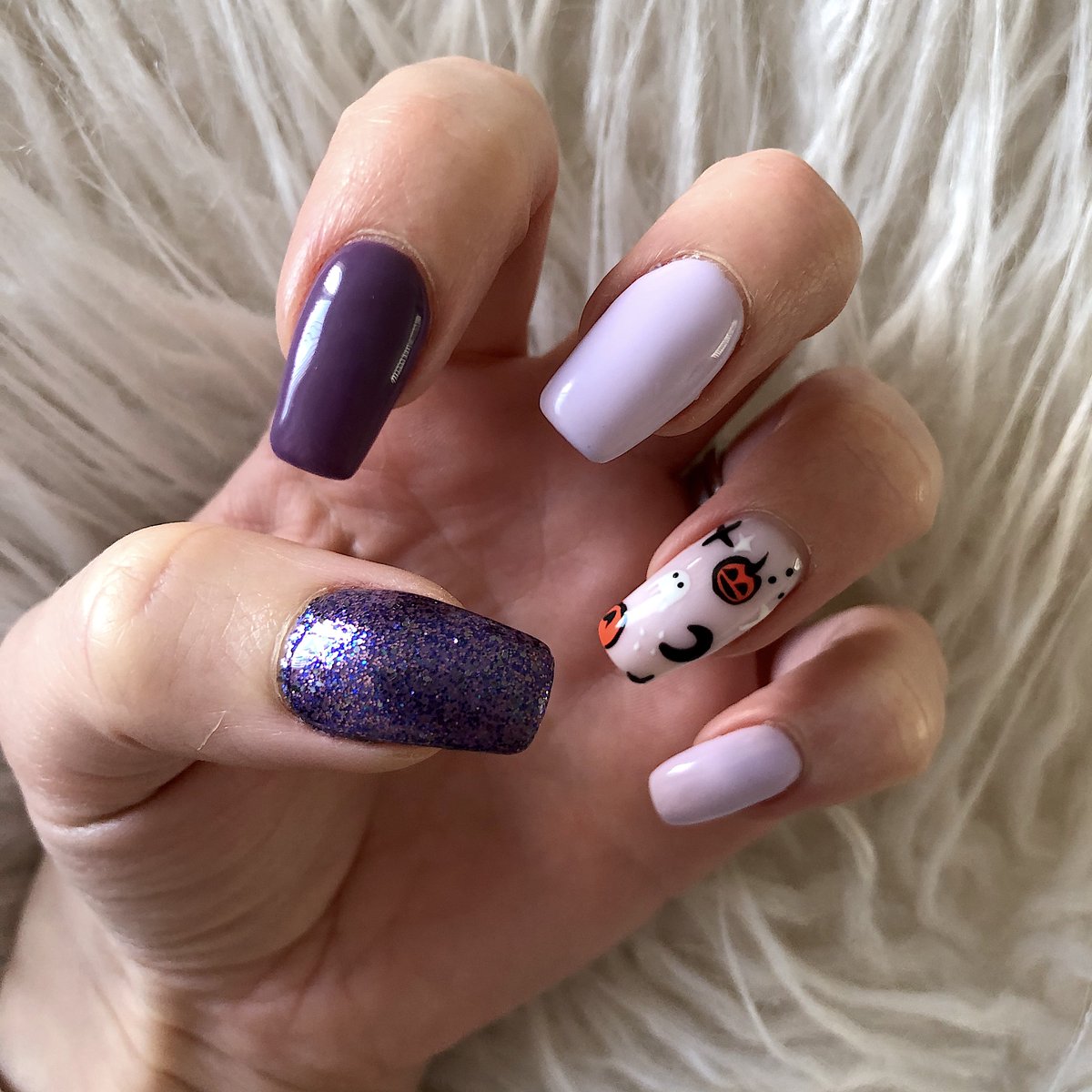 💅🏻 Getting a little extra with my Halloween nails 🎃👻

jennasuth.com/2020/10/new-na…

#bbloggers #bloggerstribe #GRLPOWR #theclqrt  #thegelbottle @BloggersTribe @LovingBlogs @BBlogRT @BloggersHut