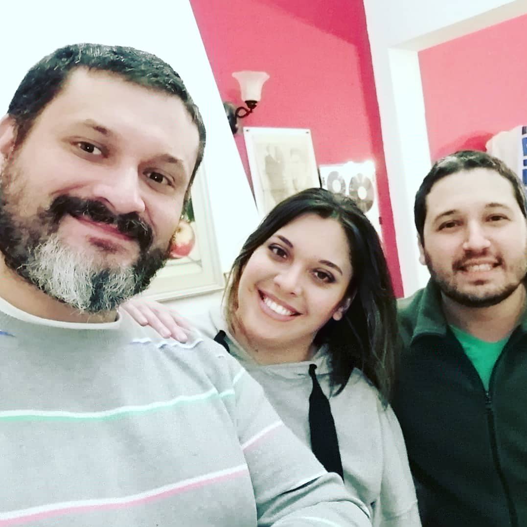 buenos_pan's tweet photo. 🤳Un dia a mediados de Junio de este año salio juntada ...
y nos pusimos a soñar em voz alta ...
#mbqep #masbuenosqueelpan #friends #friendsafternoon #teamwork #projects2020 #DREAMS #DreamingOutLoudDreams https://t.co/S19bYlELLp