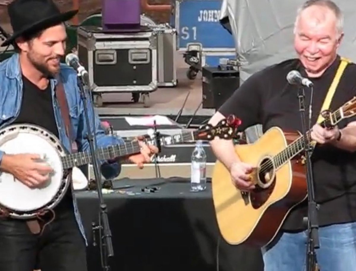 7thavenue's tweet photo. #iremembereverything  Spanish Pipedream with Scott Avett at Red Rocks. Just one of many magical moments. Thank you Sir John Prine. https://t.co/y5IdV1opiA