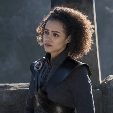David Benioff pretendía que Davos estuviera enamorado de Missandei, pero Liam Cunningham se enfrentó a él.

"No permitiré que destruyas la simpatía hacia el personaje de Davos (con esposa e hijos) para convertirlo en vicioso en una relación inverosímil”