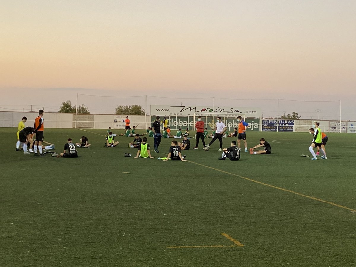 Mora_CF's tweet photo. Amistoso Juvenil
📋 @Mora_CF 0-0 CF Almaguer
#pretemporada2020 #MoraJuvenil #somosMoraCF🤍 https://t.co/PHkVYxOj00