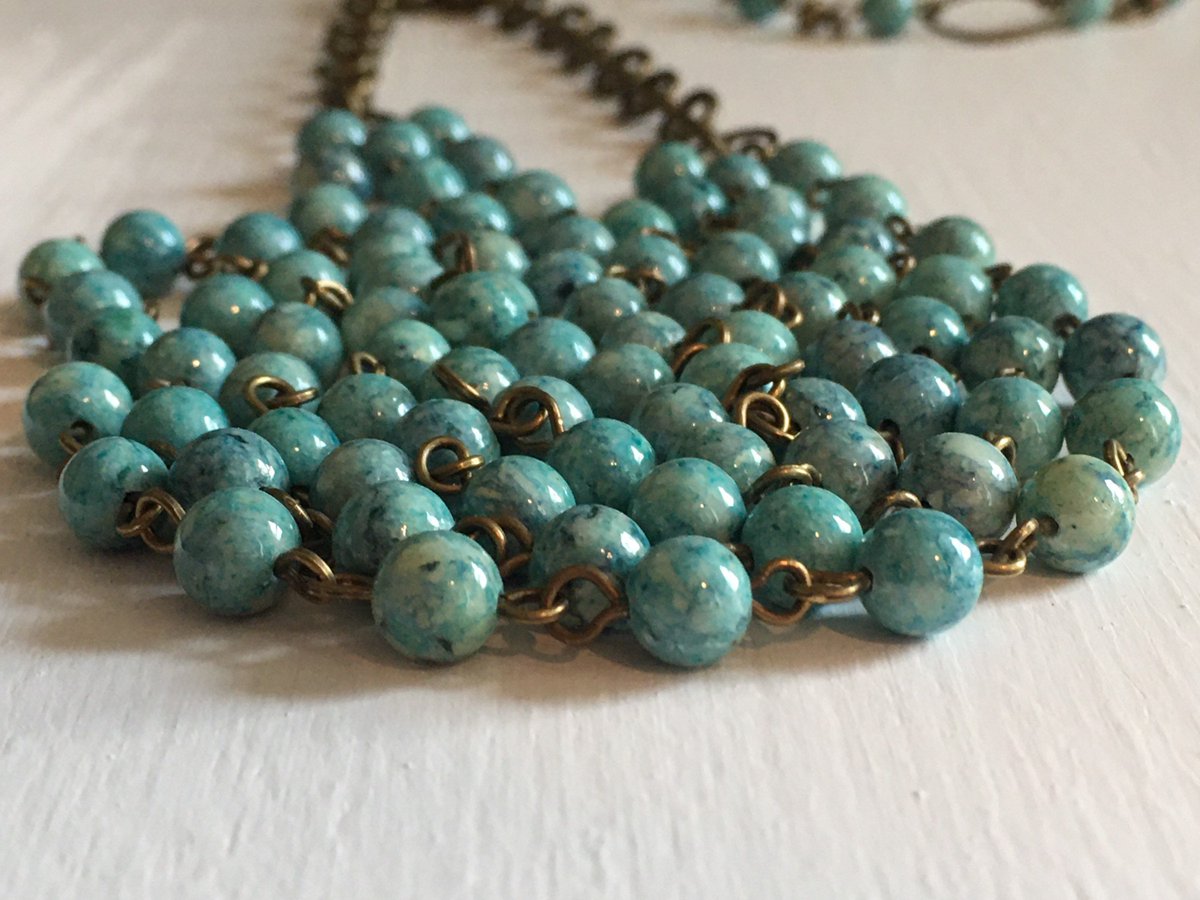Envy2onEtsy's tweet photo. Boho Chic necklace bracelet set, stone necklace, blue green beads, brass chain, multi strand, cottage chic, trending, dainty, statement, oak https://t.co/IsSTO6hGie #Chunkyboho #Bohochic #Statementjewelry #Stonenecklace #Turquoisejewelry #HippieRustic https://t.co/Fe0yNSydZM