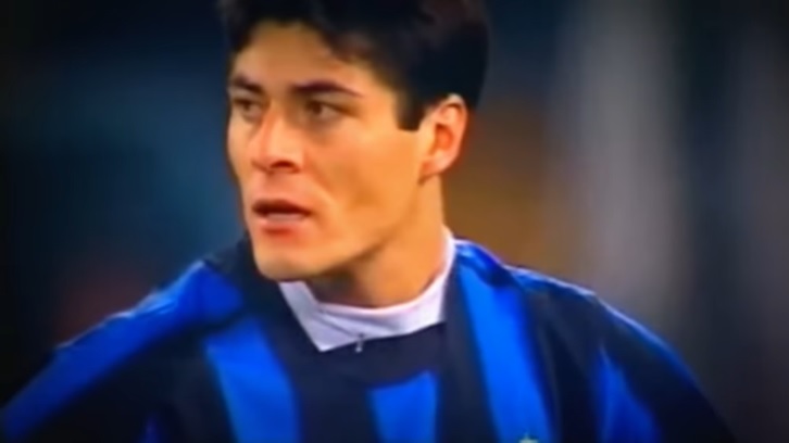 videointerit's tweet photo. Tanti auguri a Julio Cruz, l'incubo della Signora
⚫🔵⚫🔵⚫🔵
➡️ https://t.co/04joU2o9Vo https://t.co/n1bQxDHlUc