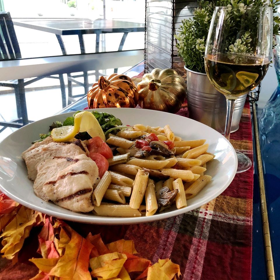 Come to <a href="/downtownbleu/">Bleu Restaurant</a> and the Westin Lobby Bar for Pasta &amp; Pinot Saturdays and try Chef Tammara Bryant’s Grilled Chicken &amp; Penne Pasta with Garlic White Wine Sauce paired with your choice of Pinot Grigio or Pinot Noir! downtownbleu.com