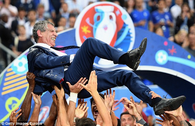 Happy 66th birthday Fernando Santos! Our boss, Engenheiro do Penta! 
