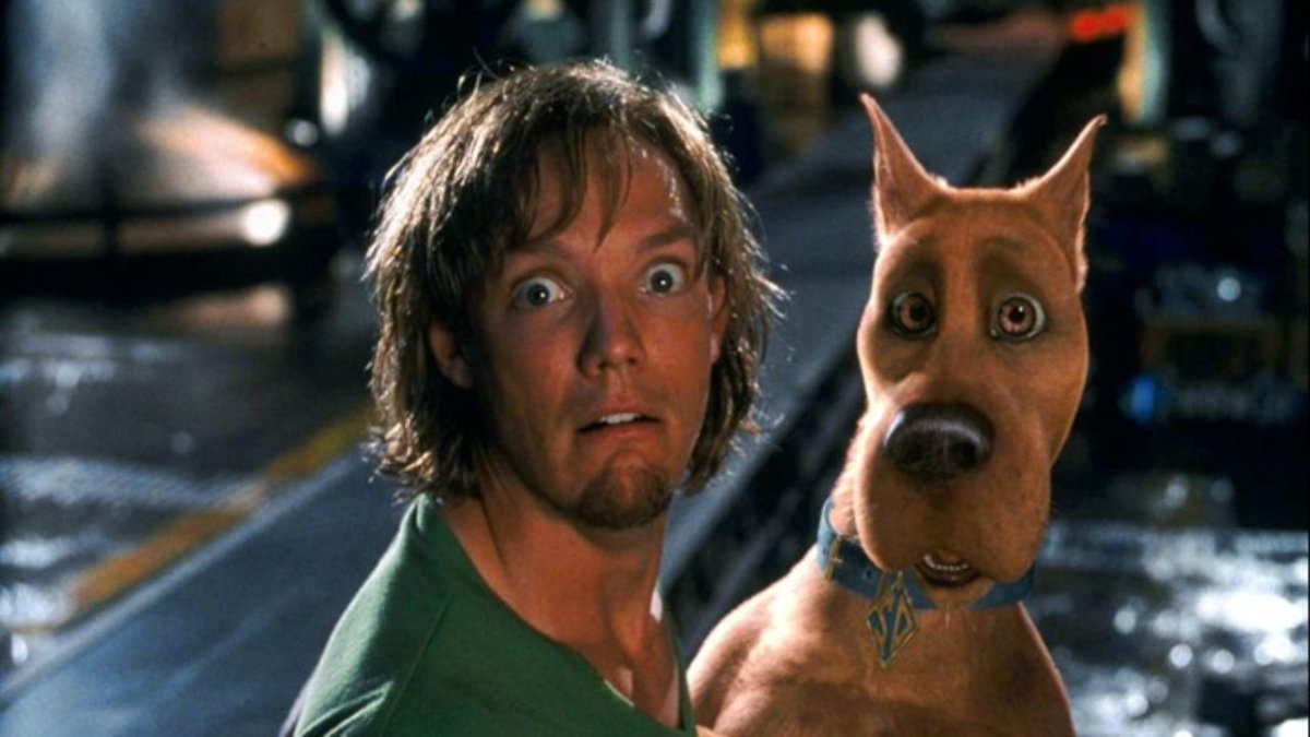 10. SCOOBY-DOO (2002) - It's my birthday and I'll get jinky with it if I want to 