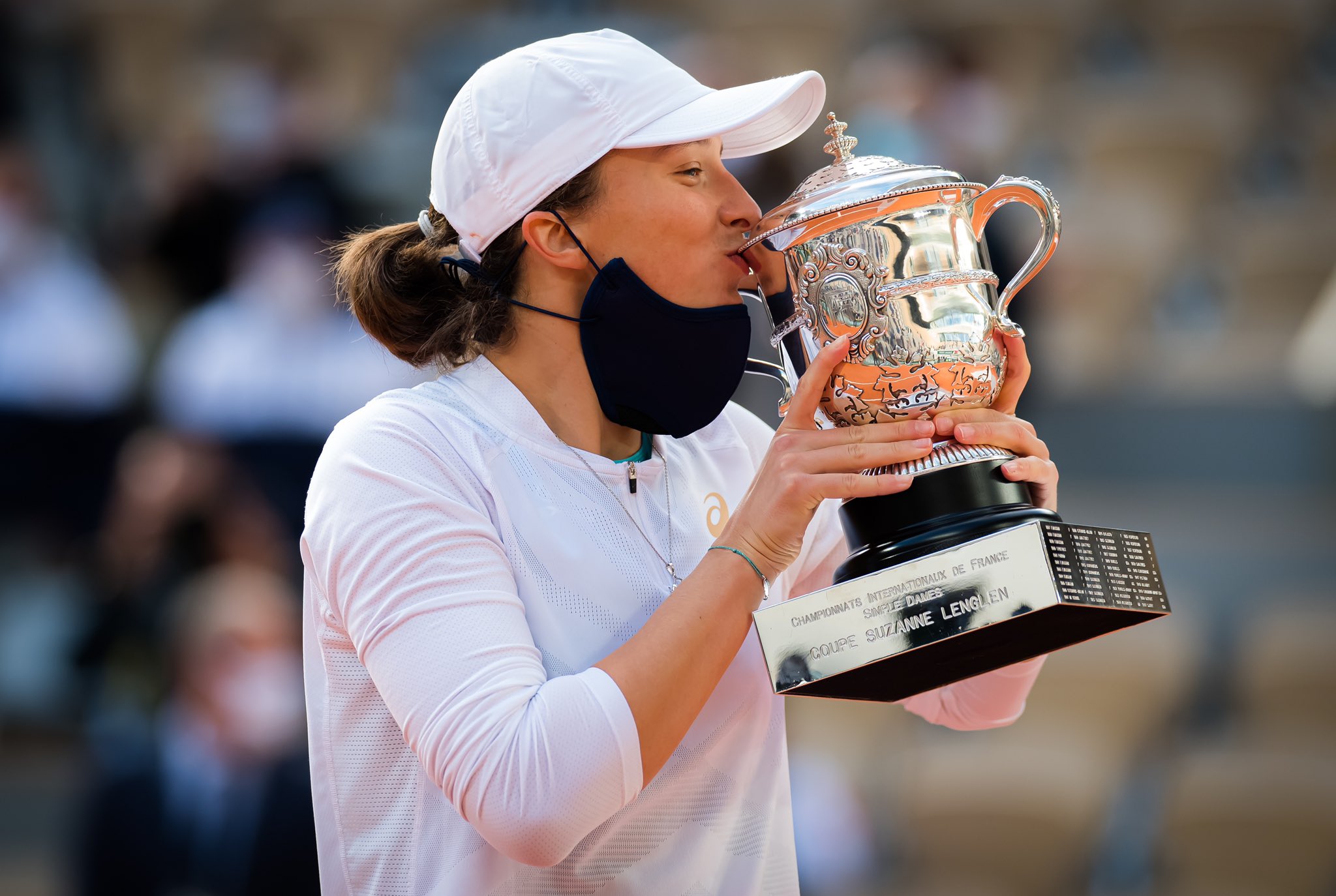 Iga Swiatek On Twitter It S Hard To Describe How Special This Day Is For Me It S So Strange To Achieve Something That Seemed So Distant But Yup It S Here I M A