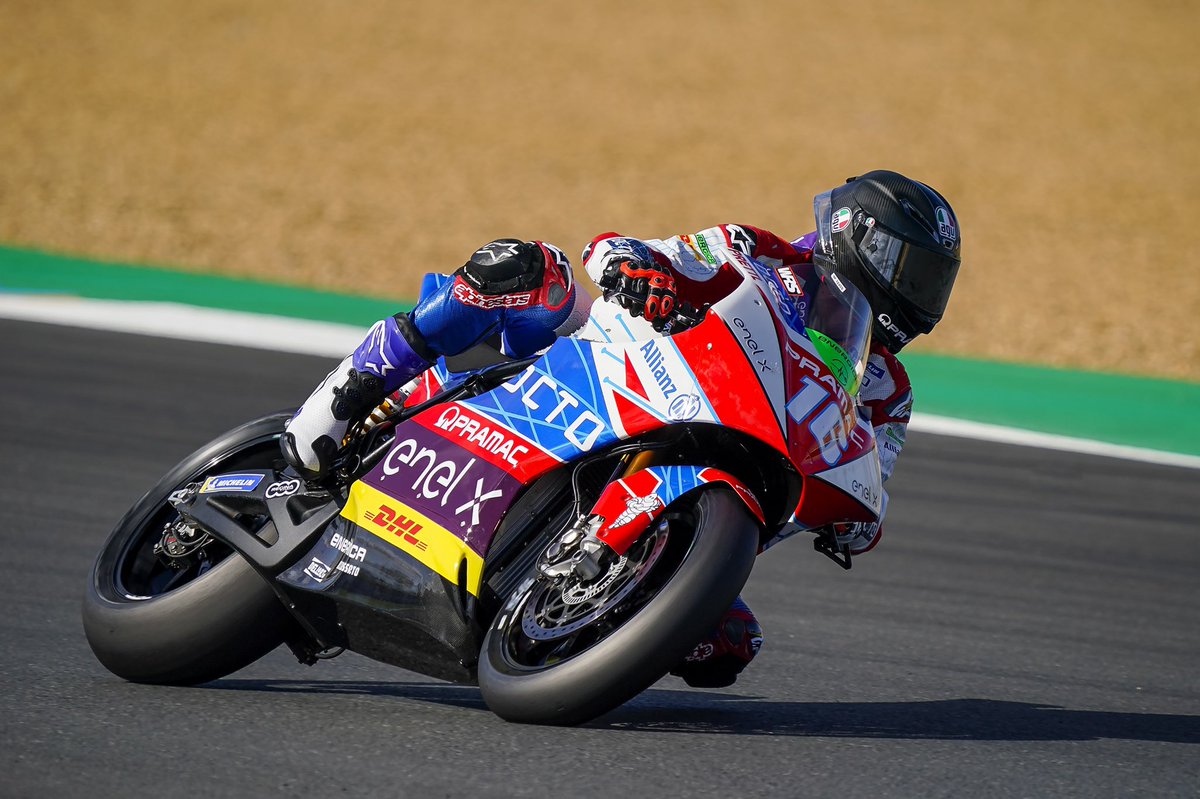 Good job today <a href="/joshhookdotnet/">Josh hook</a> P4!
<a href="/AlexDeAngelis15/">AlexDeAngelis</a> P12!!
We are ready for tomorrow!! #PramacMotoE <a href="/OctoTelematics/">Octo Telematics</a>