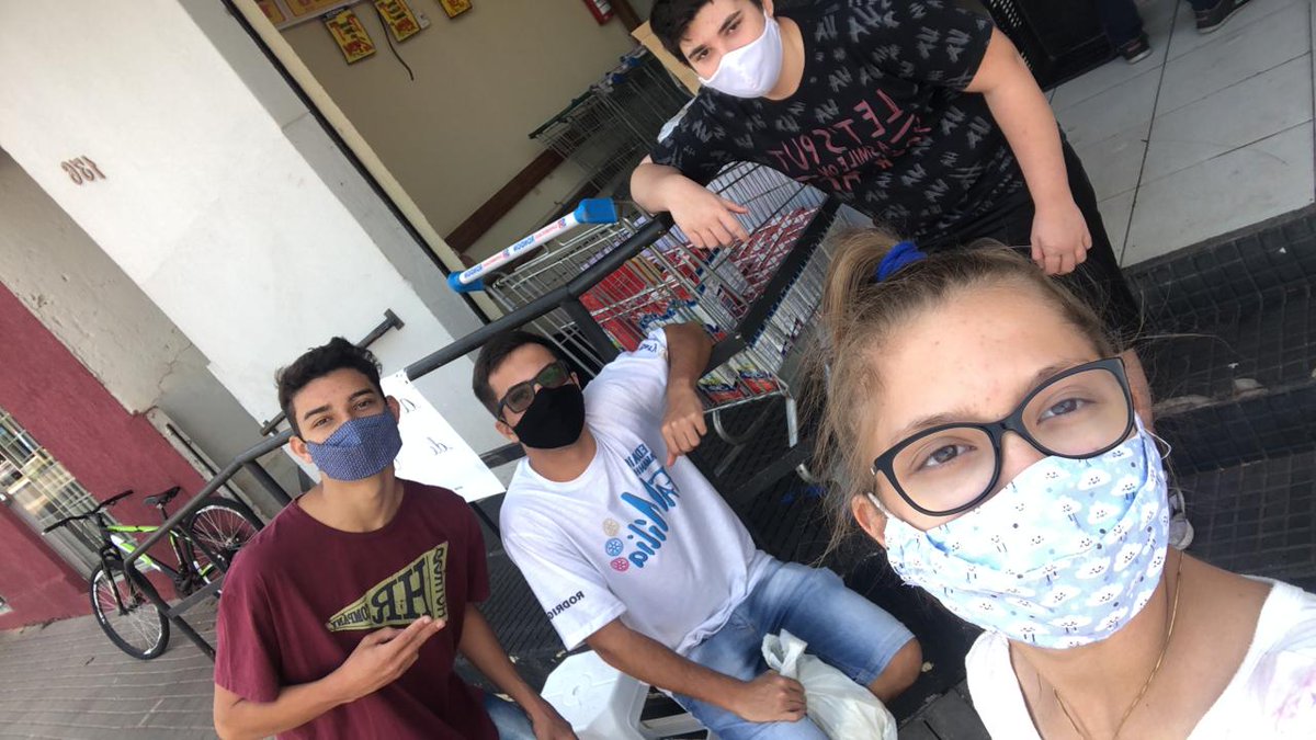 interactrondon1's tweet photo. Hoje tivemos mais um projetooo

No total, arrecadarmos 288 litros de leite esta manhã, os quais foram entregues ao Conselho Tutelar de Rondon para a redistribuição, focando nas crianças do município 💙💙

"Muuudando" vidas através do interact 🐮💙 https://t.co/vfNarl8YPQ