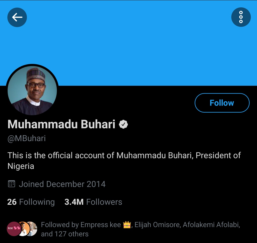 SeunOgunyemi_'s tweet photo. If you're a Nigerian Youth and still following this old man @MBuhari on @Twitter #Owrong
Unfollowing him and others on Twitter is also a form of protest to #EndSARS and #EndPoliceBrutality
#EndSarsNow https://t.co/8Kascpiuoy