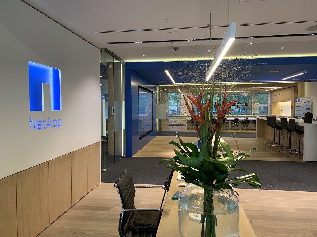 RunnerRyan11's tweet image. One year ago today I was fortunate to have the opportunity to work with my peers in our #Amsterdam #NetAppDVC. A life memory I will always cherish! Miss you friends.