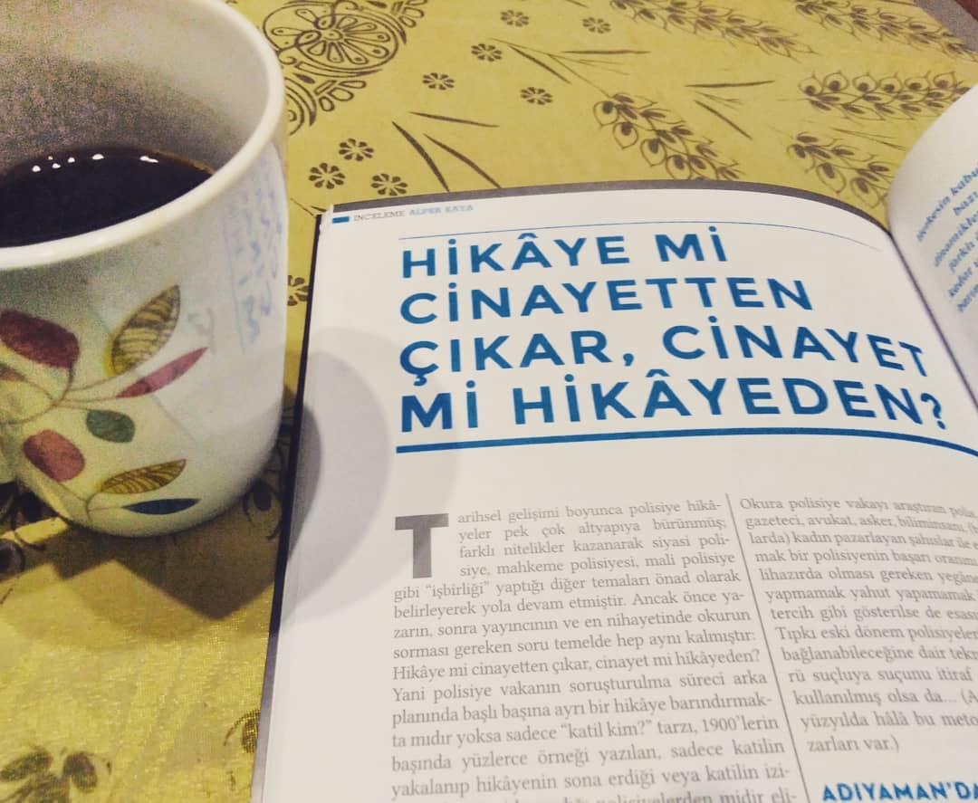 221B Dergi, yeni sayısı ile raflardaki yerini aldı. Ben de, Özgür Doğa'nın polisiye romanlarına (Hukuk Cinayetleri, Nefret Suçu Cinayetleri ve Kırkikindi Cinayetleri) dair yazdığım yazımla 221B'deyim...

#221B #polisiye #221bdergi #ÖzgürDoğa #kitap #polisiyeroman <a href="/221bdergi/">221B Dergi</a>