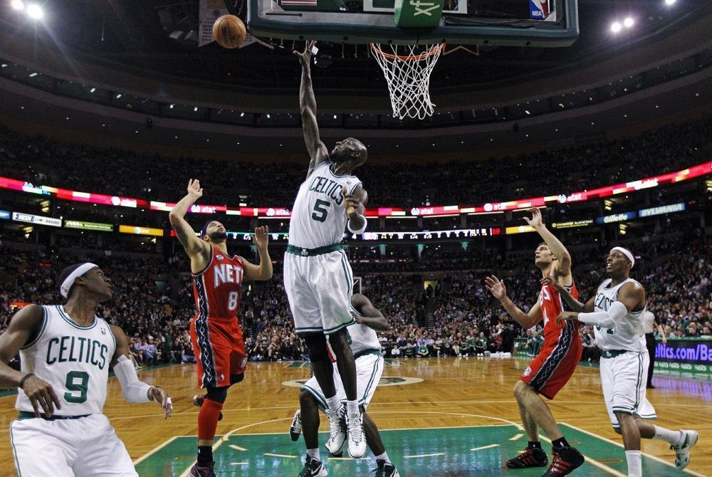 2012: Garnett (2)Actual DPOY: Tyson ChandlerDWS, DWS/48, DBPM, DRtgGarnett 4.3, .111, 2.5, 94Howard 4.4, .102, 2.0, 96Noah: 4.2, .104, 2.1, 96LeBron 4.5, .093, 2.7, 97J. Smith 4.9, .101, 2.1, 96Chandler 3.6, .084, 1.1, 99DRtg:98.2 Celtics (KG)98.3 Bulls104.6 NBA av