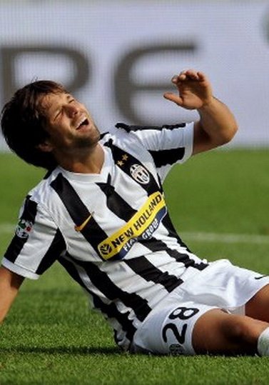 "Risk" with young foreign talent are not new to Serie A. Players struggled adapting to Serie A in the past includes major acquisitions like Mendieta, De La Pena, Bergkamp, HenryRecent examples include Joao Mario, Kondogbia, Paqueta, Andre Silva, Diego Ribas