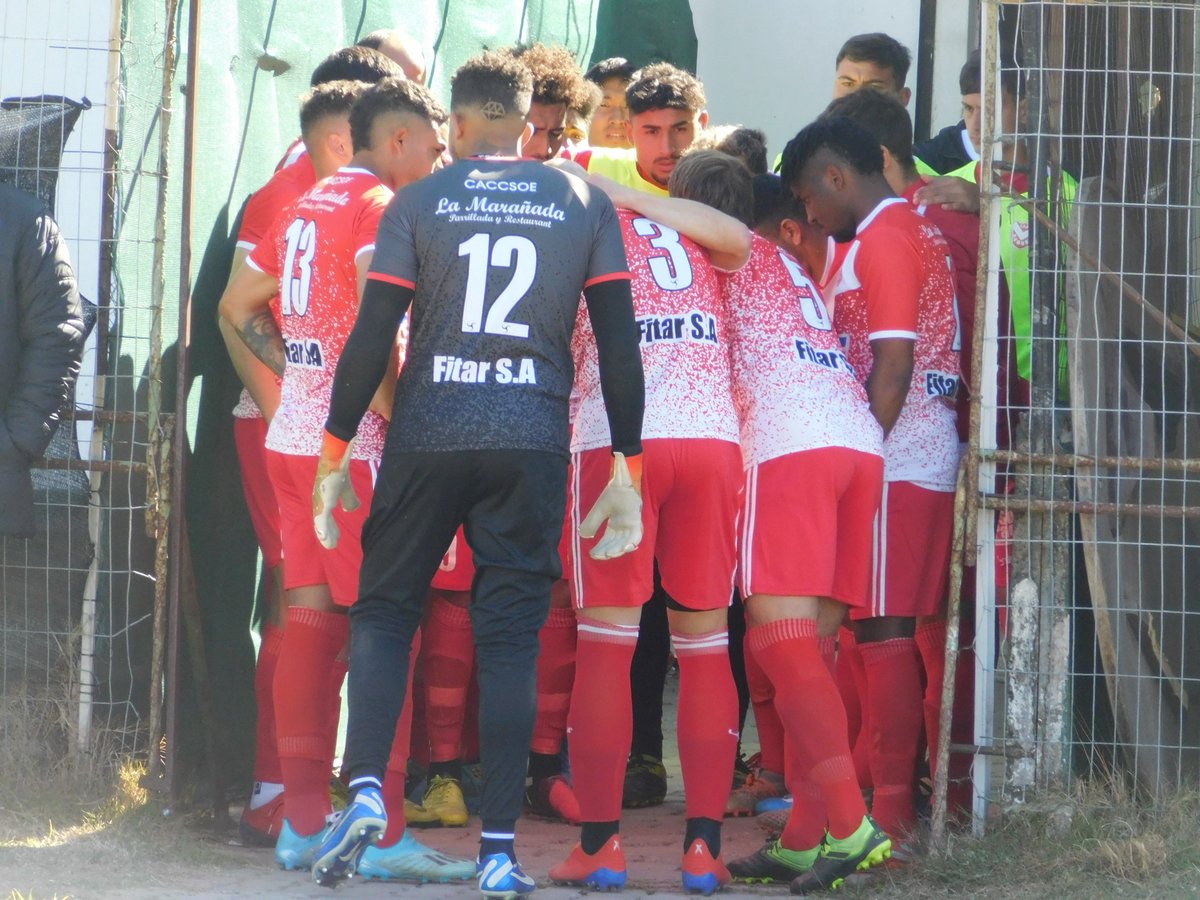 ClubKeguay's tweet photo. Final del partido
AL FIN
#CanadianKeguay 2-0 #Halcones https://t.co/A4tQsaNUR3