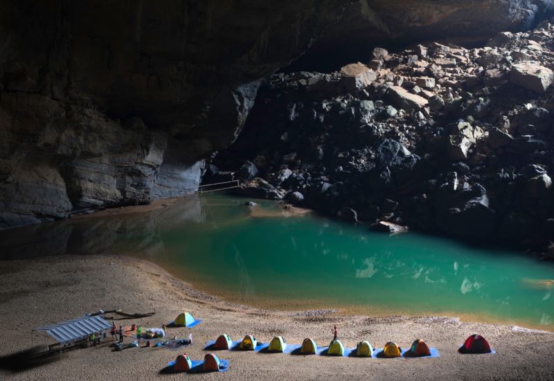 2019’un ortalarına gelindiğinde, mağaranın yeraltı nehri ile Hang Thung adlı yakındaki bir başka mağaraya bağlandığı anlaşıldı. Bu, mağaranın efektif hacmini 1,6 milyon metreküpten fazla artırmaktadır.