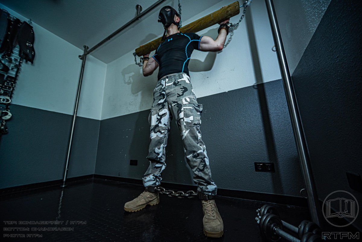 RTFM_Str's tweet photo. Today we gave @BDChainDragon a little forced workout to relax those tensed up muscles from the stress positions yesterday and the night in our cage with added heavy irons. 😈 #bondage #fetish https://t.co/7d0zdgMibm