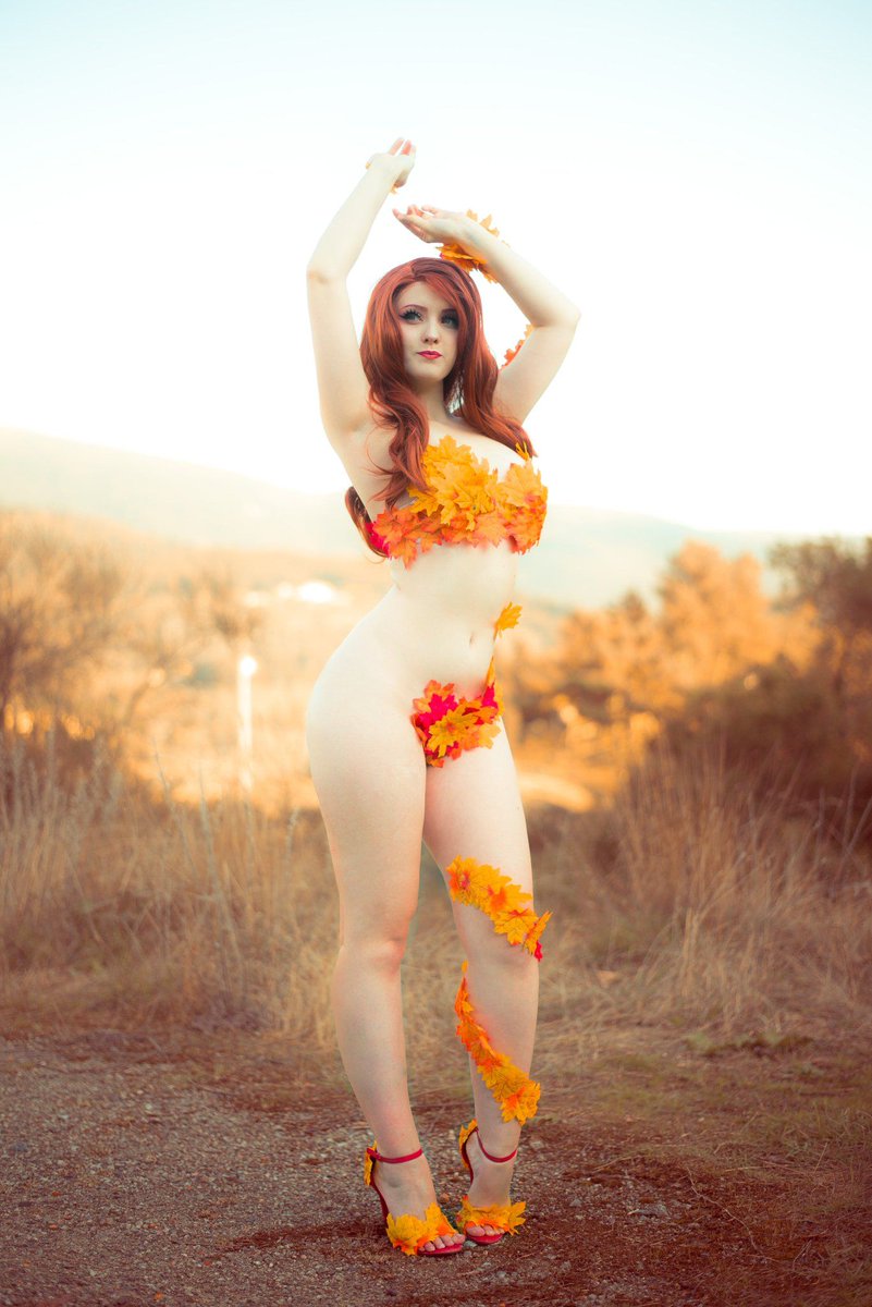 Autum Poison Ivy (By onbluesnow - Tw) #sexy #cosplayers