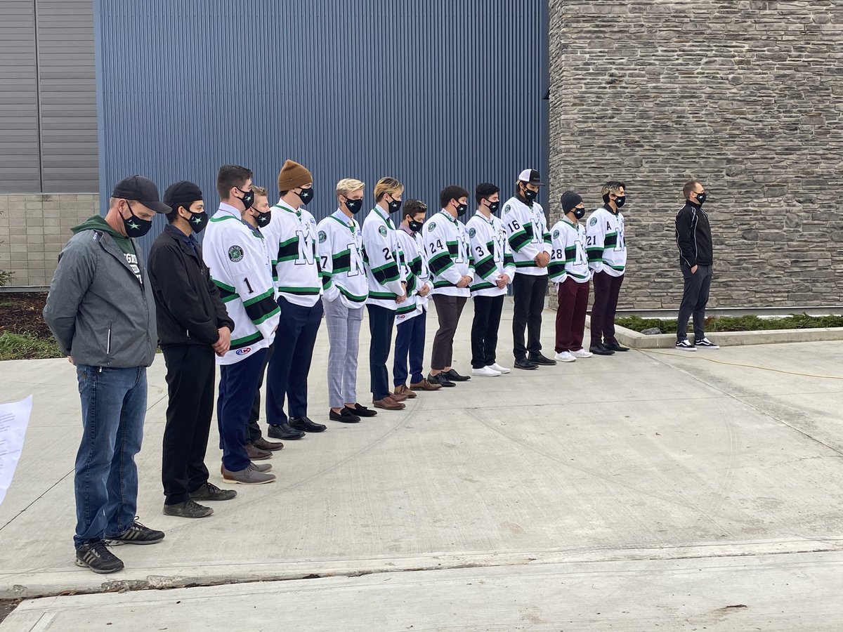 officialNWJHL's tweet photo. The unveiling of a statue to honour Darcy Haugan coach and GM for the @NavsHockey for 12 seasons https://t.co/ikZ6DR066E
