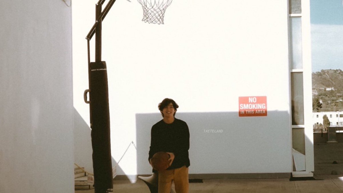 taeteland's tweet photo. basketball at daylight on film https://t.co/oT0Pl92mY2