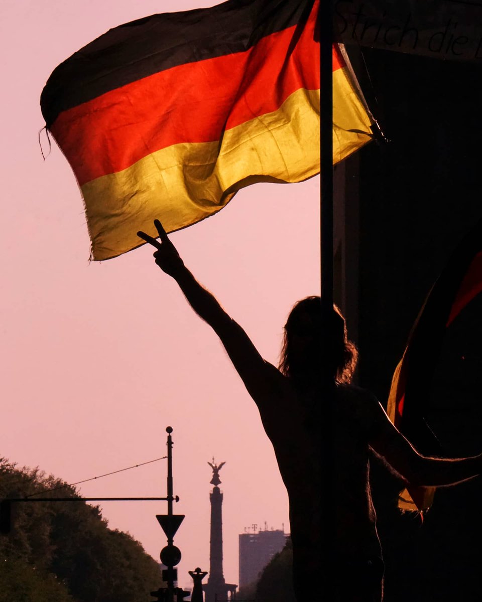 Happy Reunification Day Germany! 
#tagderdeutscheneinheit #DeutscheEinheit #GermanUnityDay #Germany30 #GermanReunification #3oktober2020 @tagesschau @CNN @DeutscheWelle @BBCWorld @SZ