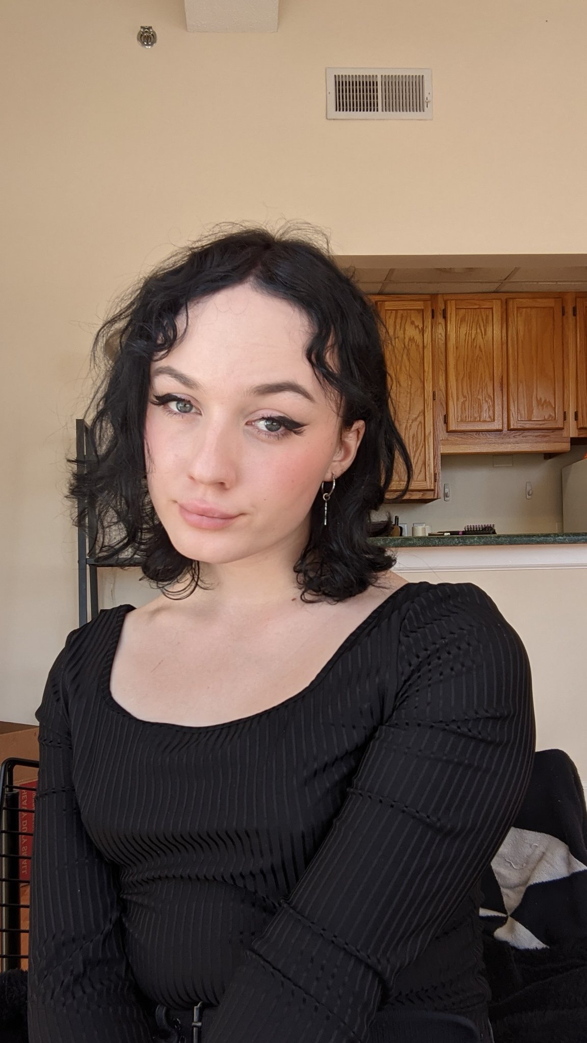 final hole on Twitter: "trans woman gets her own apartment . jpg https://t.co/yJ2xpR6EhB" / Twitter