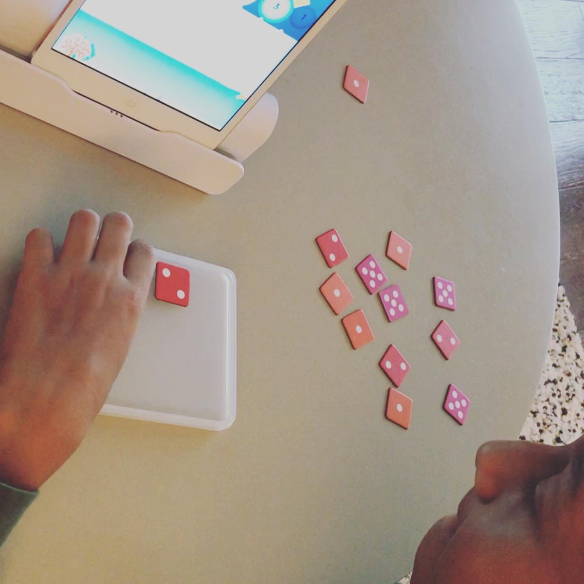 5 semaines après la rentrée
Lecture, calcul, géographie dur dur de faire l’enseignante....je ne lâche rien pour mon No qui progresse chaque jour 🙌🏼🙌🏼🙌🏼
Bilan de toutes ces semaines de démarche :
Solution à temps partiel trouvée pour le lundi et mardi
A suivre.....