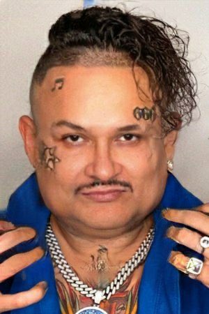 рубрика куда делся <a href="/Shtanov/">Artem Shtanov</a> 

обнаружила в одном из переулков, он жив и некоторое время назад покинул страну