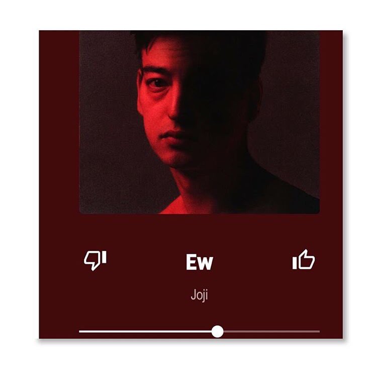 ravnoor_sandhu's tweet photo. RM oppa has recommend documentary name is Movie / Social Dilemma Fiction Dilemma , book name is Scenery of the river boat deep art door.
#RM #rmrecommeded #RMusic #rmbook #rmupdate #BTS @BTS_twt @bts_bighit https://t.co/xGV1ltRNmH