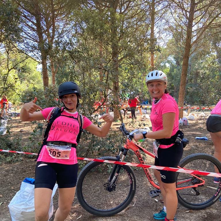 footeuses's tweet photo. 💪La semaine dernière, Karima et Émilie ont porté haut les couleurs des Footeuses lors du triathlon de Porquerolles ! De vraies guerrières ! !

#triathlon #triathlondeporquerolles https://t.co/0ceu2XKCkY