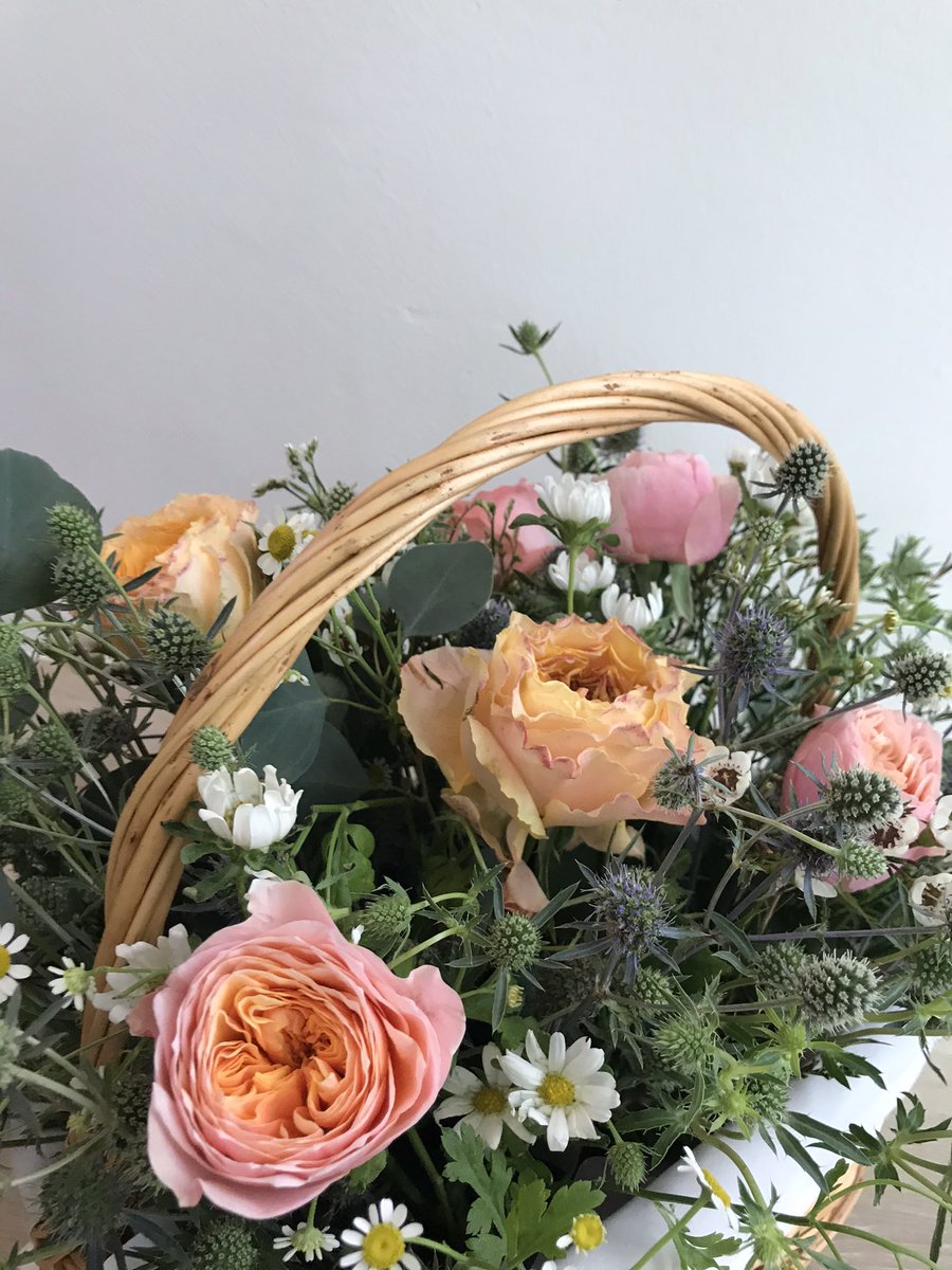 tforestwonderer's tweet photo. Today class
Flower in Woven basket.
💖T.forest studio💖
#workshop #Art #เวิร์คชอป #Craftober #workshopth #WorkshopTH https://t.co/knrAFJ0Rbo