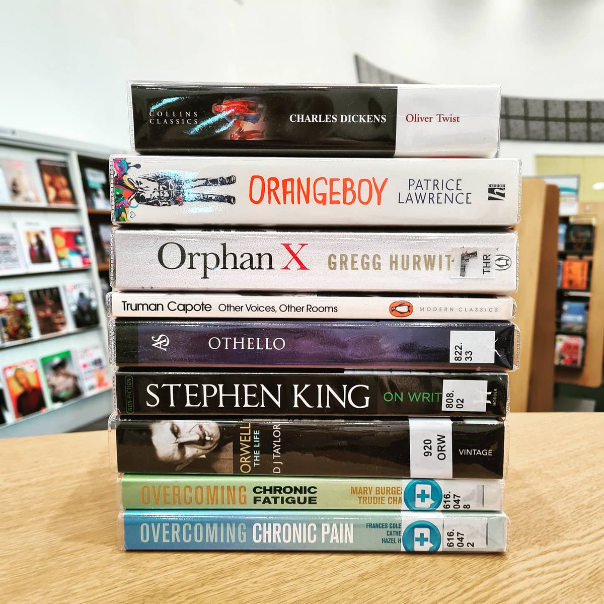 LRC_OneSFC's tweet image. Our first #bookstackchallenge -
Titles beginning with &apos;O&apos; for October 📚
#bookstack #october #O #orangeboy #olivertwist #orphanx #onwriting #stephenking #orwell #othervoicesotherrooms #trumancapote #othello #Shakespeare #shelfhelp  #books #booklover #library #librarylife