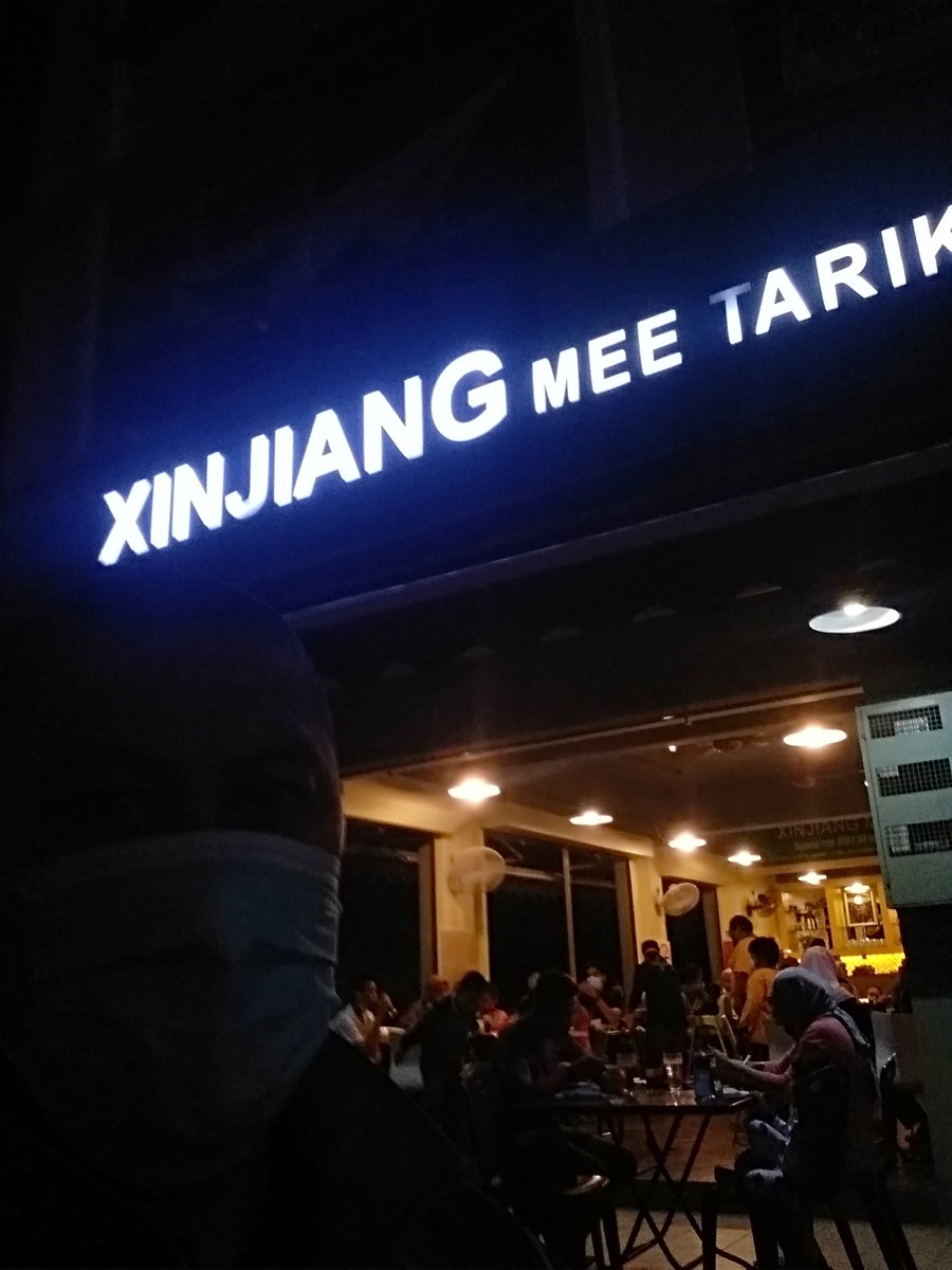 Restoran Cina Muslim antara port makan menarik di Bandar Baru Bangi. 
#JalanCariMakan
#laparpo
#FoodTour
#food
#MeeTarik
#MeeTarikXinJiang